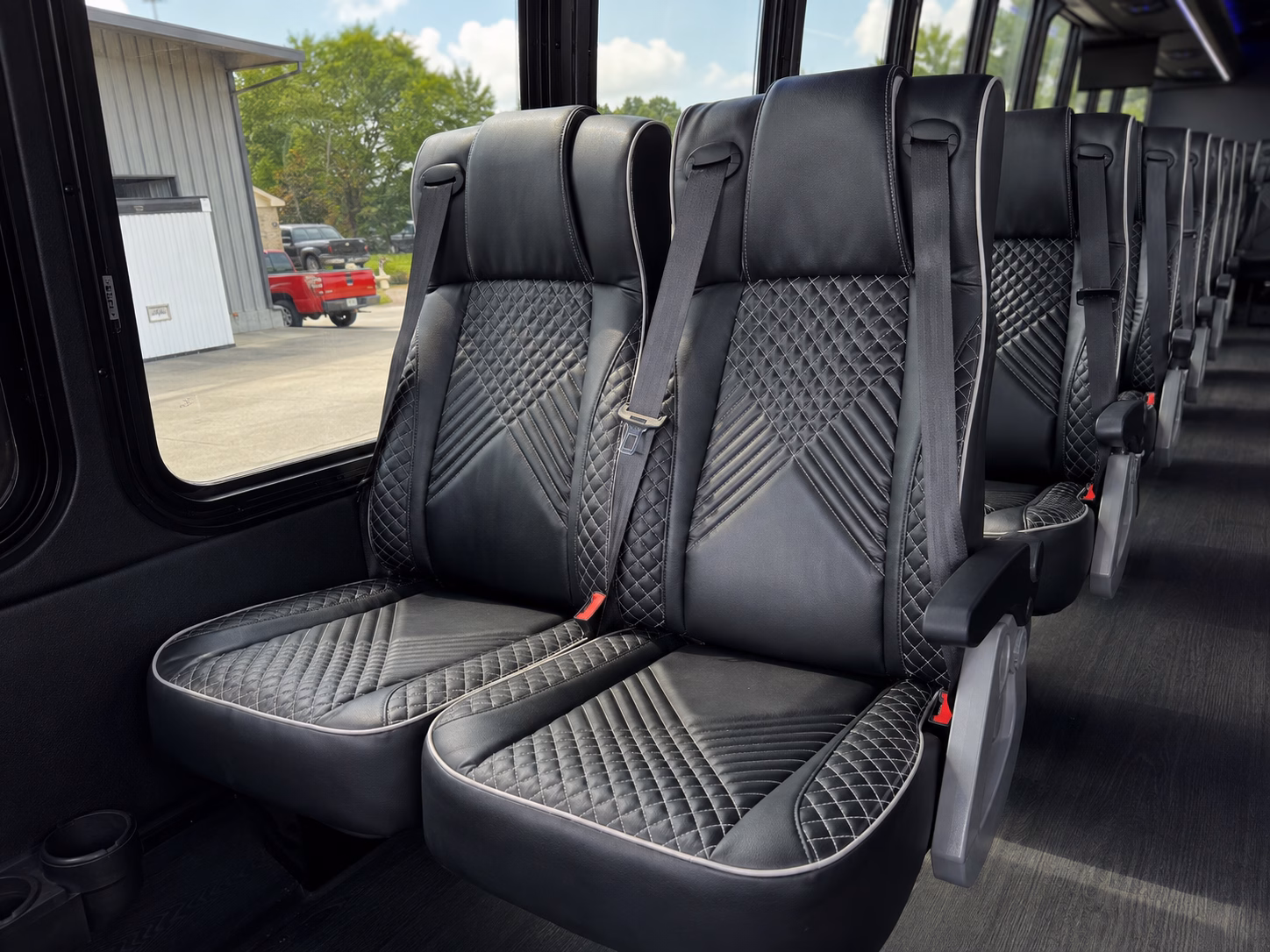 shuttle services for airline crews and airport staff in baltimore